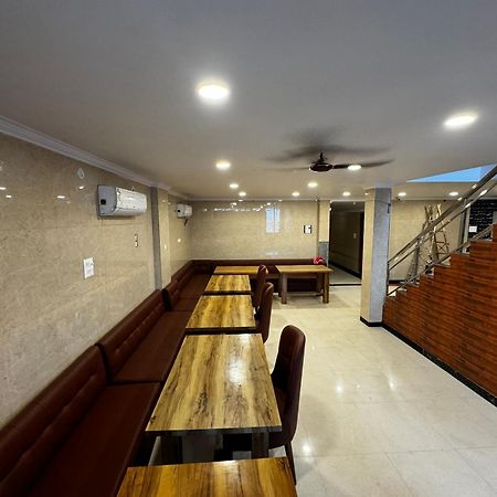 Hotel Walk Inn Faridabad Ngoại thất bức ảnh