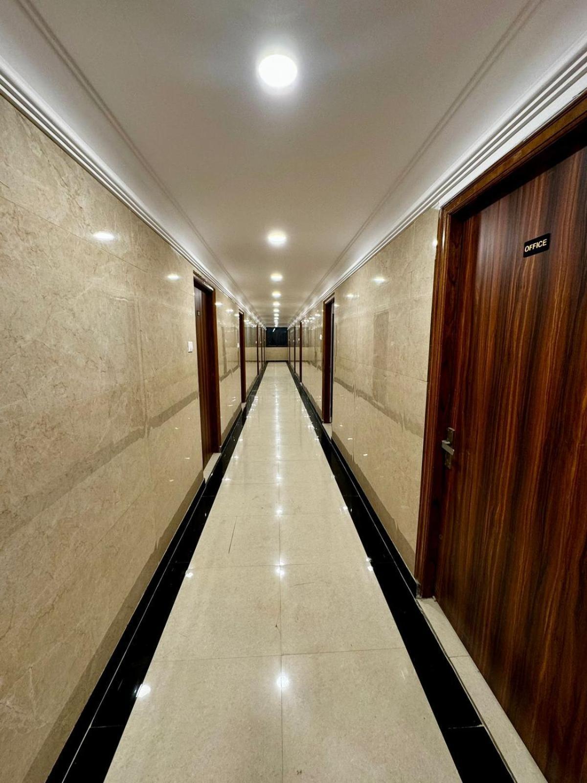 Hotel Walk Inn Faridabad Ngoại thất bức ảnh